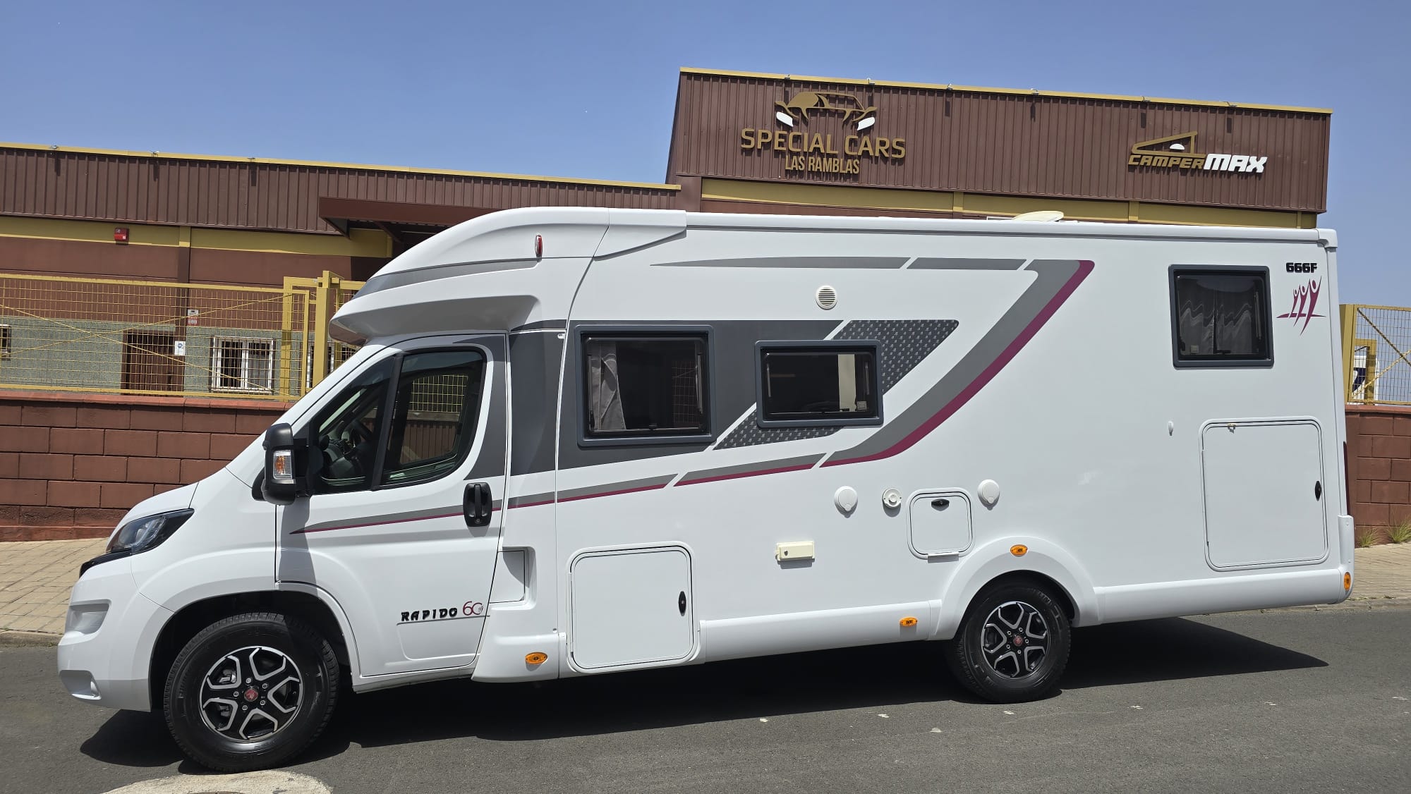 RAPIDO R 666F 60ANIVERSARIO FIAT AUTOMATICA 160CV CAMA GEMELAS FACE TO FACE