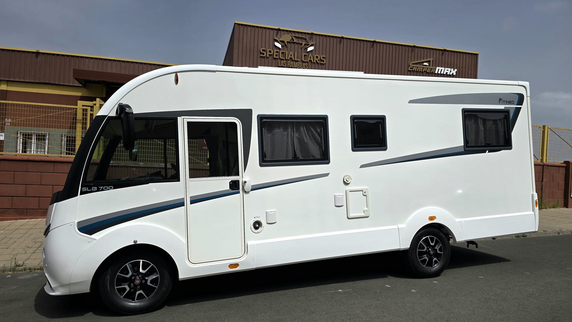 ITINEO SLB700 140CV
